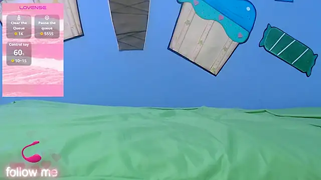 skinnykalitzo18 online show from January 16, 1:15 pm