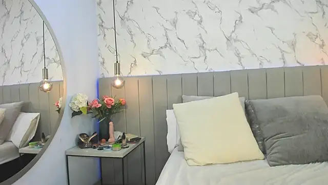 Karlla Brown online show from October 19, 6:52 pm