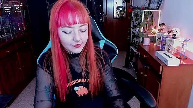 Snapshot of Makii_33 chatting on December 16, 12:59 am Makii 33 online show from December 16, 12:59 am