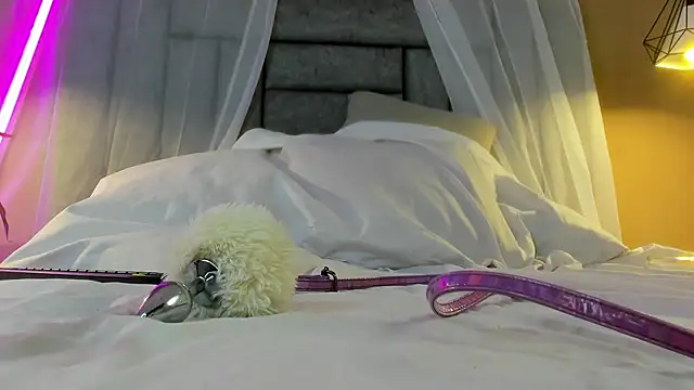 Snapshot of Brenda_lot chatting on November 13, 8:52 pm Brenda lot online show from November 13, 8:52 pm