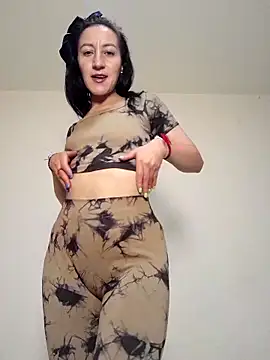 Oriana111 online show from October 28, 3:54 am