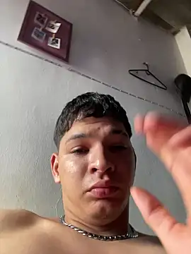 Snapshot of RobinLenoxx chatting on October 23, 4:50 pm RobinLenoxx online show from October 23, 4:50 pm