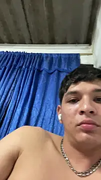 Snapshot of RobinLenoxx chatting on November 8, 4:56 am RobinLenoxx online show from November 8, 4:56 am