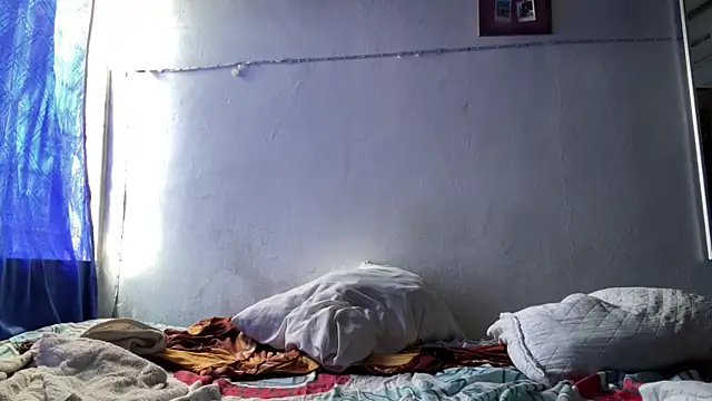 Snapshot of RobinLenoxx chatting on November 19, 7:03 pm RobinLenoxx online show from November 19, 7:03 pm