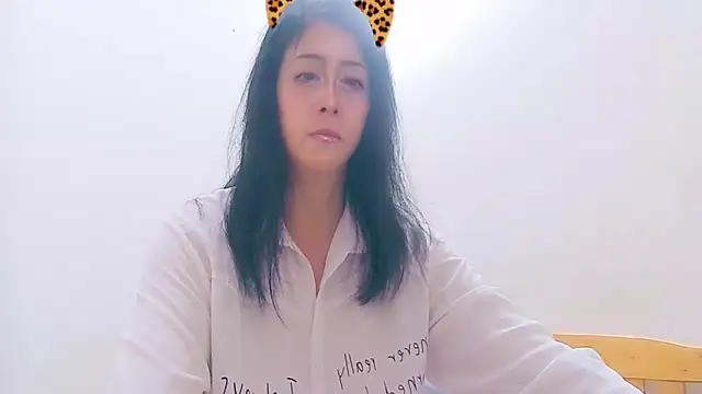 yueeraijj88 online show from September 13, 11:43 am
