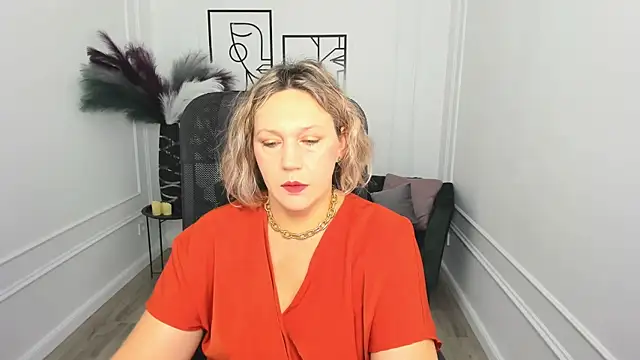 Snapshot of NinaStarle chatting on November 14, 4:33 am NinaStarle online show from November 14, 4:33 am