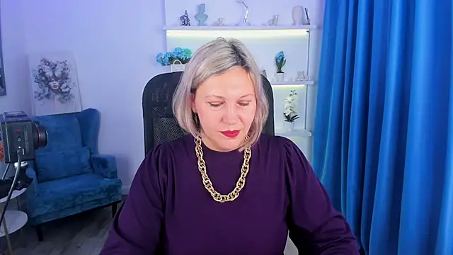 Snapshot of NinaStarle chatting on November 21, 4:22 am NinaStarle online show from November 21, 4:22 am