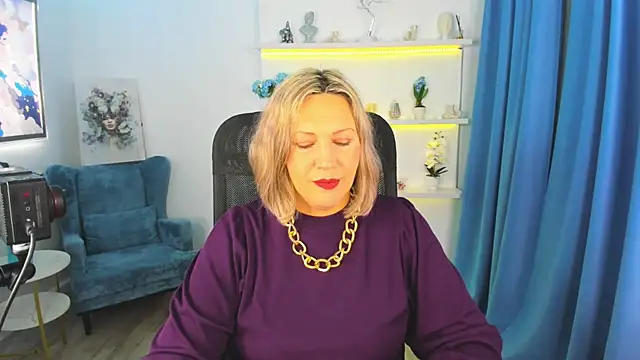 Snapshot of NinaStarle chatting on November 24, 4:34 am NinaStarle online show from November 24, 4:34 am