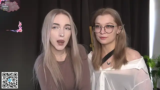 Snapshot of MaeEversley chatting on September 13, 7:41 am MaeEversley online show from September 13, 7:41 am