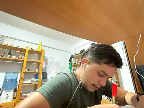 Snapshot of Haustin202 chatting on October 12, 3:27 am Haustin202 online show from October 12, 3:27 am