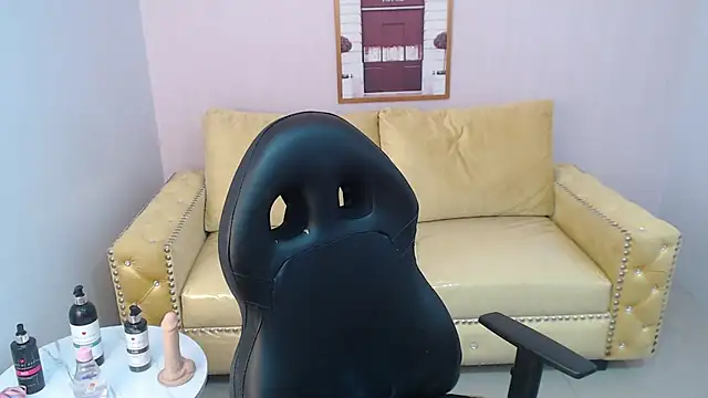 Snapshot of bellatrix_ch chatting on September 24, 4:10 pm bellatrix ch online show from September 24, 4:10 pm