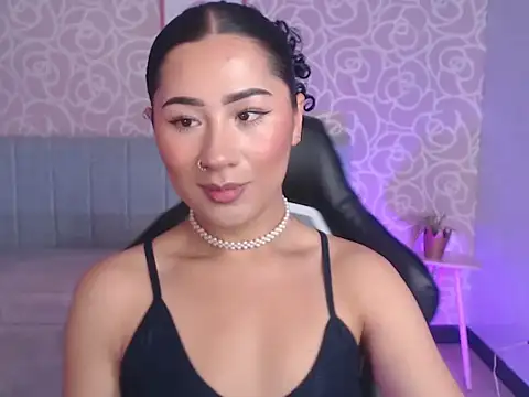 evelyn ch  online show from September 19, 10:49 am