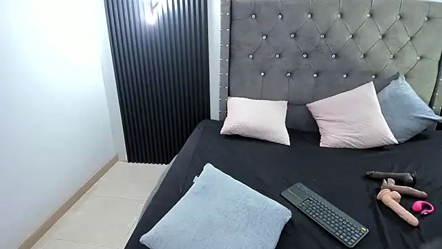 Scarbadgirl  online show from November 2, 3:47 pm