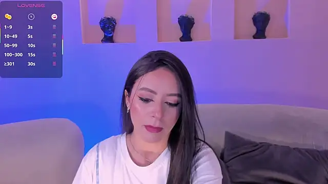 IsabellaMoreau online show from September 20, 7:48 pm