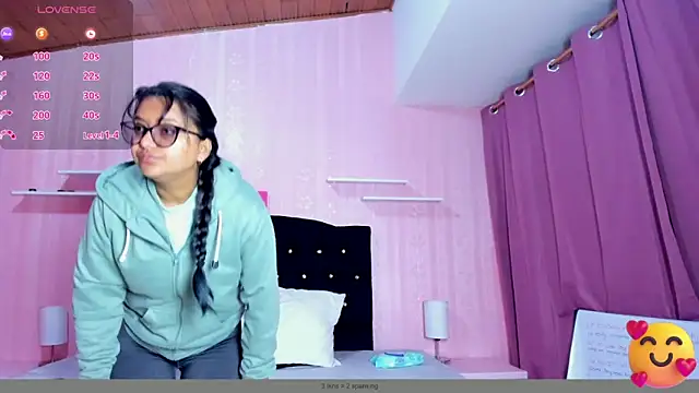 Snapshot of Azul_Moon chatting on September 24, 3:32 am Azul Moon online show from September 24, 3:32 am