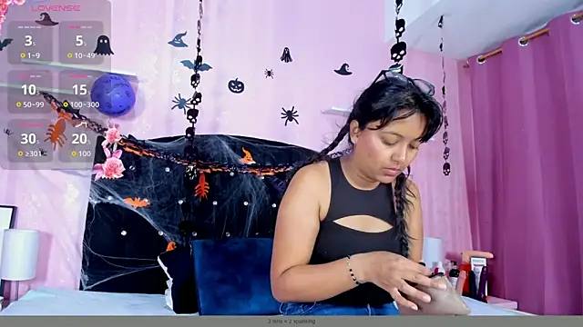 Snapshot of Azul_Moon chatting on October 22, 3:51 am Azul Moon online show from October 22, 3:51 am