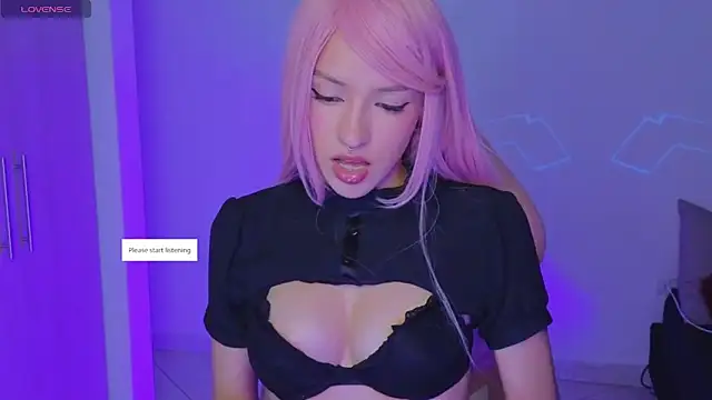 Snapshot of Moonlightt_21 chatting on December 14, 9:52 pm Moonlightt 21 online show from December 14, 9:52 pm