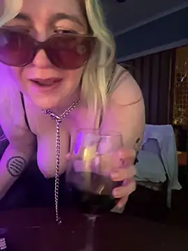 Granlady7 online show from March 29, 7:19 am