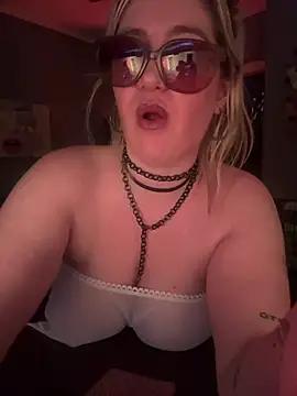 Granlady7 online show from April 11, 6:18 am