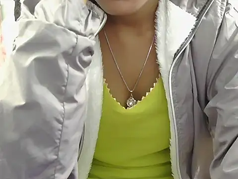 Snapshot of Aarti_misty71 chatting on December 15, 5:23 am Aarti misty71 online show from December 15, 5:23 am