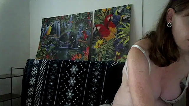 Snapshot of sweetdolly20 chatting on October 11, 1:31 pm sweetdolly20 online show from October 11, 1:31 pm