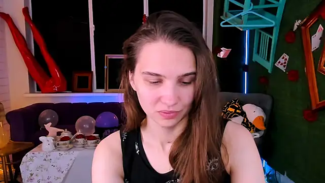 Snapshot of TessaMill chatting on September 23, 5:10 am TessaMill online show from September 23, 5:10 am