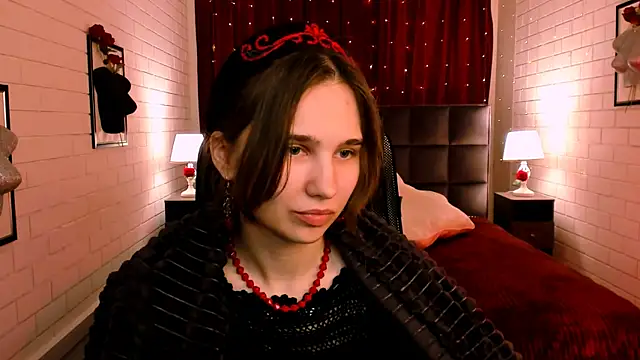 Snapshot of TessaMill chatting on November 19, 5:51 am TessaMill online show from November 19, 5:51 am