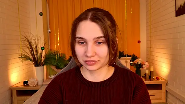 Snapshot of TessaMill chatting on December 14, 5:35 am TessaMill online show from December 14, 5:35 am