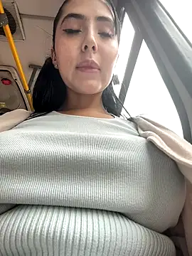 Snapshot of oh_nina chatting on September 10, 8:31 pm oh nina online show from September 10, 8:31 pm