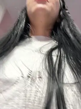 Snapshot of oh_nina chatting on September 20, 6:42 pm oh nina online show from September 20, 6:42 pm