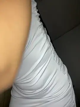 Snapshot of oh_nina chatting on September 30, 10:04 pm oh nina online show from September 30, 10:04 pm