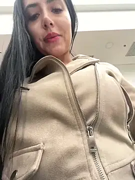 Snapshot of oh_nina chatting on October 27, 8:24 pm oh nina online show from October 27, 8:24 pm