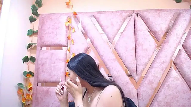 Snapshot of Issabela_Mackey_ chatting on November 16, 4:40 am Issabela Mackey online show from November 16, 4:40 am