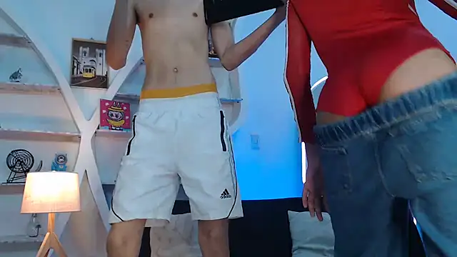 TWINKS FRIENDS online show from September 10, 1:27 am