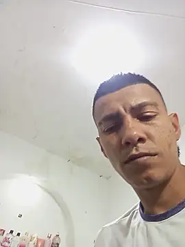 paisita122 online show from April 20, 2:36 am