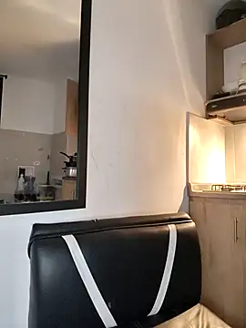 Hiroshi Shen online show from October 8, 10:35 am