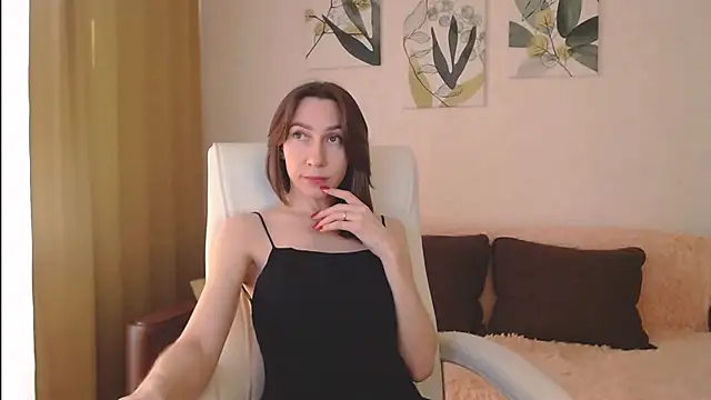 Snapshot of GoodGlamorGirl chatting on February 24, 4:49 am GoodGlamorGirl online show from February 24, 4:49 am