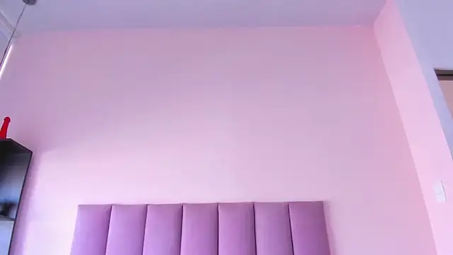 violet myerrs online show from November 12, 1:22 pm