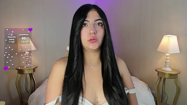 alessiafiore  online show from September 25, 2:10 pm