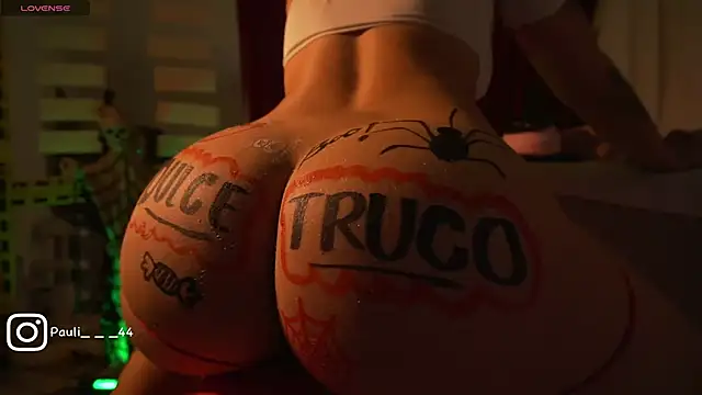 Snapshot of Miaa_k7 chatting on October 31, 3:07 am Miaa k7 online show from October 31, 3:07 am