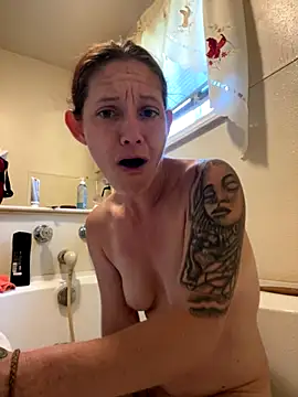 YoMomma-xoxo13 online show from November 29, 5:49 pm