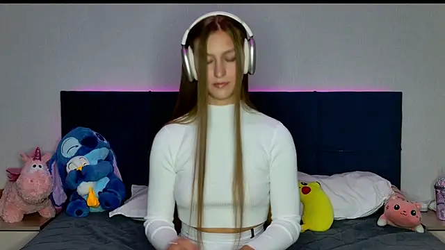 MissEmilyMiller online show from October 2, 4:47 pm