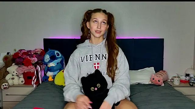 MissEmilyMiller online show from November 6, 5:36 pm