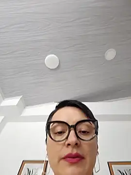 Snapshot of Daniela_Leonn chatting on September 18, 7:27 pm Daniela Leonn online show from September 18, 7:27 pm