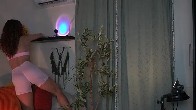 Snapshot of isabella-garcia- chatting on November 14, 8:07 pm isabella-garcia- online show from November 14, 8:07 pm