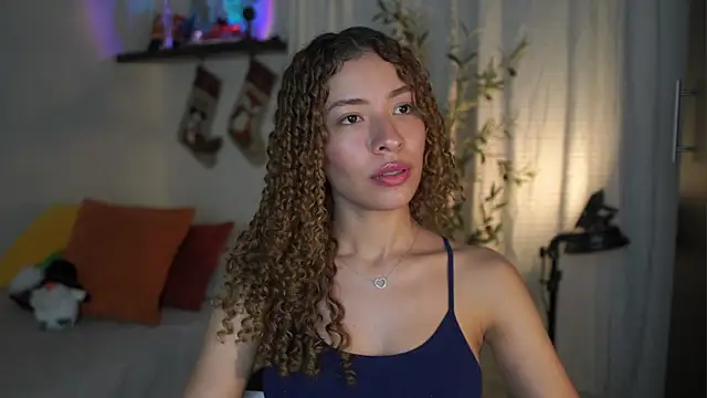 Snapshot of isabella-garcia- chatting on November 20, 2:23 am isabella-garcia- online show from November 20, 2:23 am