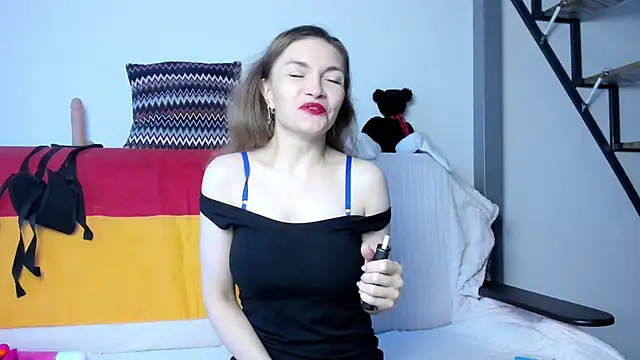 Snapshot of Katherine_Twilight chatting on December 8, 7:15 am Katherine Twilight online show from December 8, 7:15 am