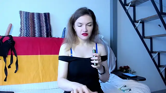 Snapshot of Katherine_Twilight chatting on February 2, 7:30 am Katherine Twilight online show from February 2, 7:30 am