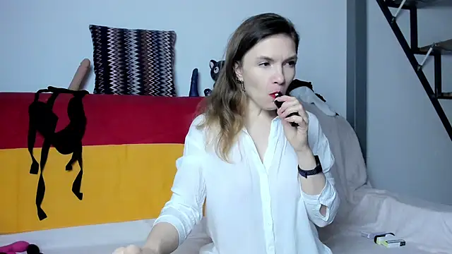 Snapshot of Katherine_Twilight chatting on February 21, 3:54 pm Katherine Twilight online show from February 21, 3:54 pm