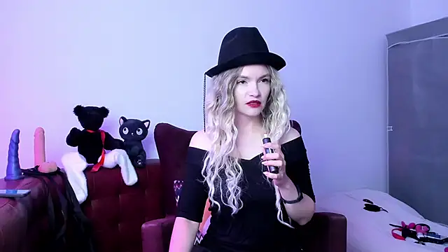 Snapshot of Katherine_Twilight chatting on September 18, 3:36 pm Katherine Twilight online show from September 18, 3:36 pm